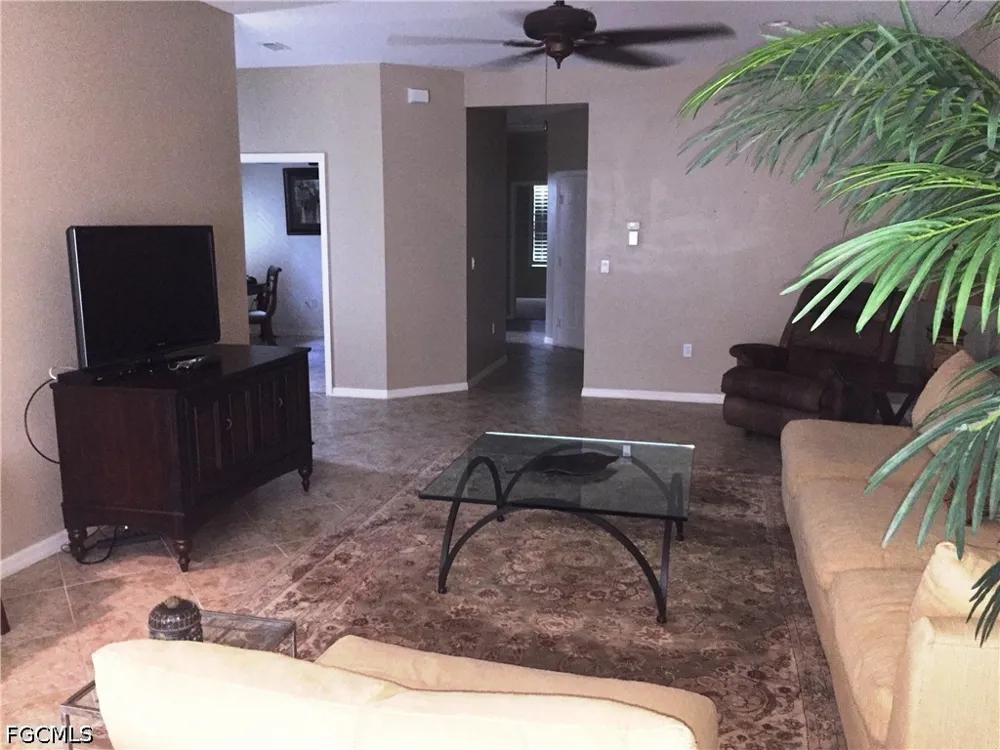 Goldenrod Lane #103 Alva, FL 33920
