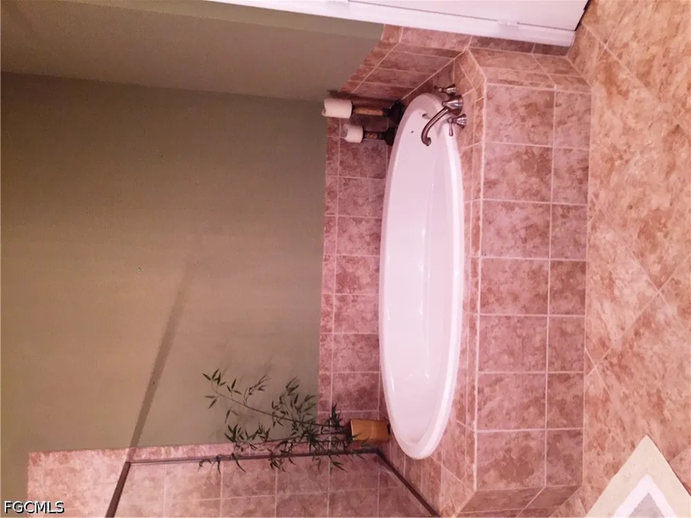 Goldenrod Lane #103 Alva, FL 33920