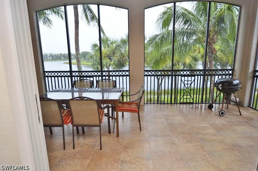 MUSEO COURT #204 Naples, FL 34114