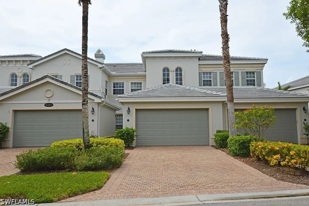 MUSEO COURT #204 Naples, FL 34114
