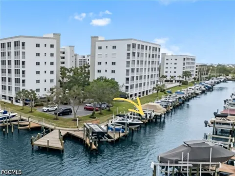 Bay Beach Lane