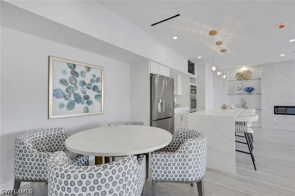 Bluebill Avenue #709 Naples, FL 34108