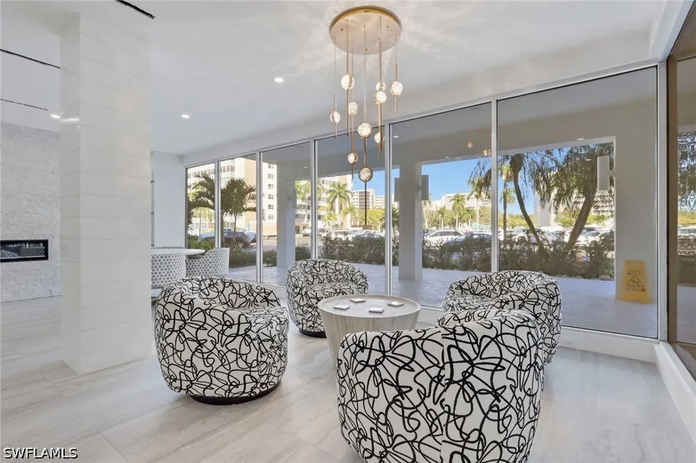 Bluebill Avenue #709 Naples, FL 34108