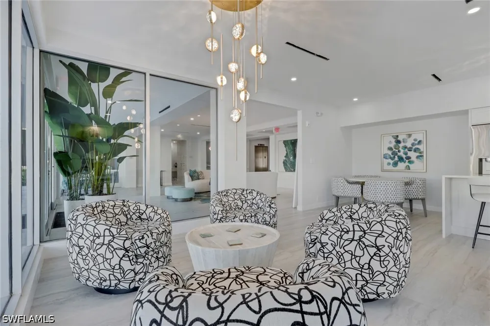 Bluebill Avenue #709 Naples, FL 34108