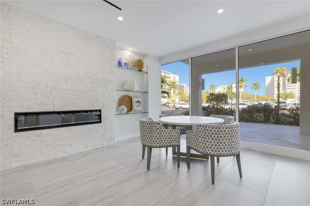 Bluebill Avenue #709 Naples, FL 34108