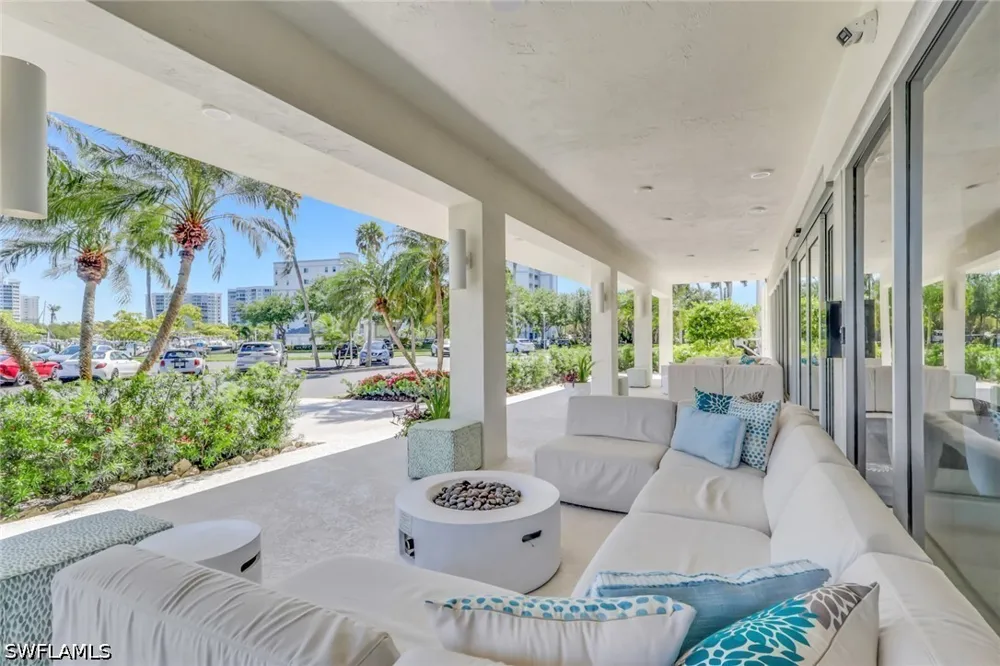 Bluebill Avenue #709 Naples, FL 34108