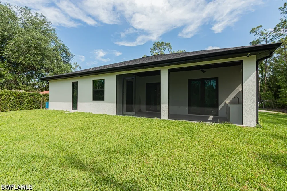 2nd Avenue SE Naples, FL 34117