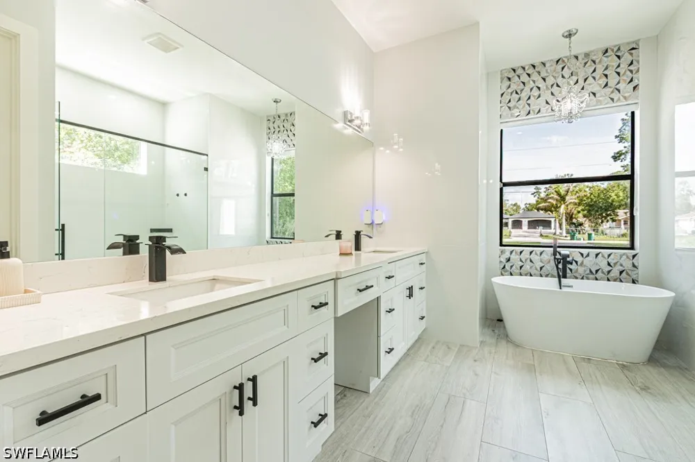 2nd Avenue SE Naples, FL 34117