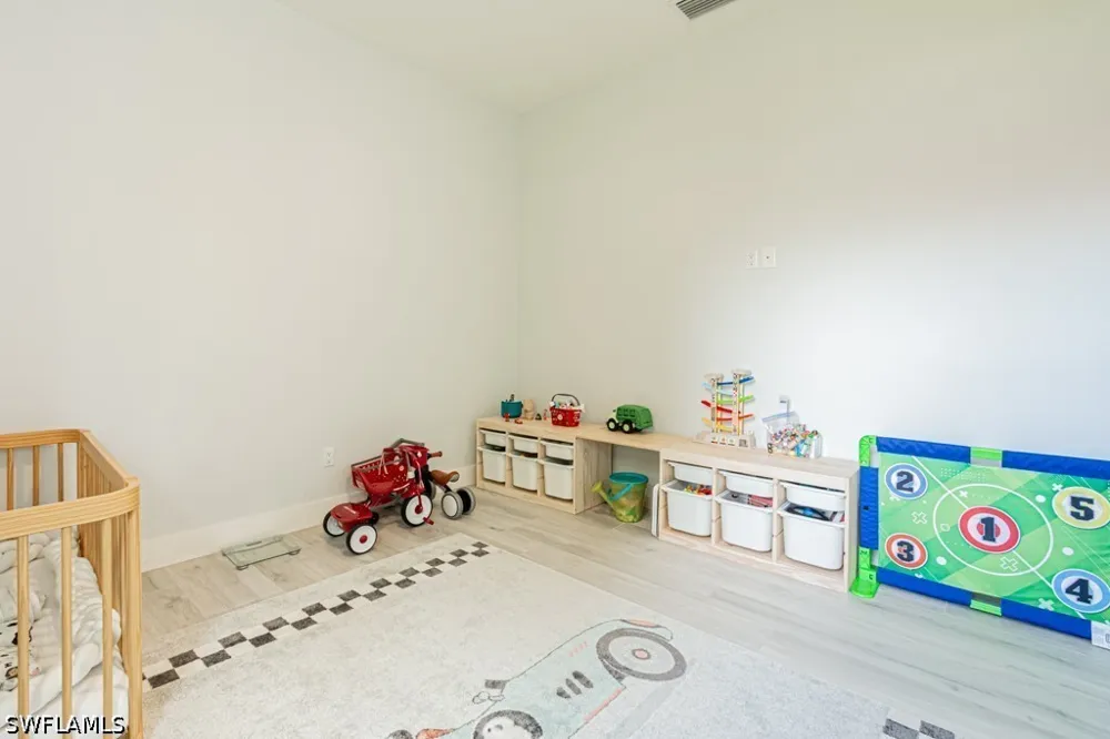 2nd Avenue SE Naples, FL 34117