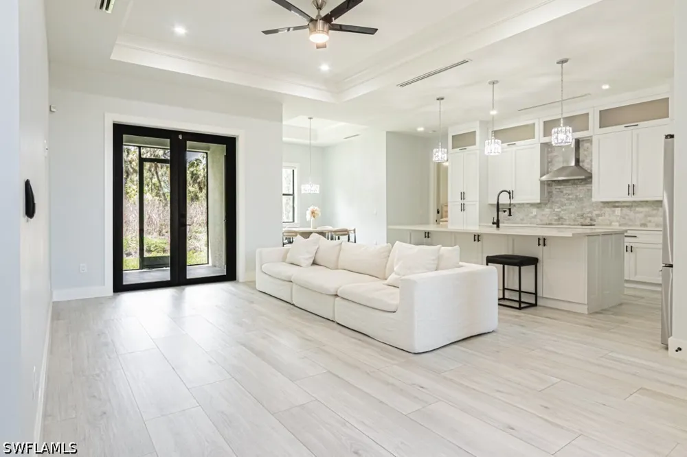 2nd Avenue SE Naples, FL 34117