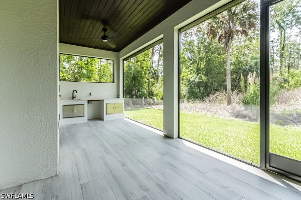 2nd Avenue SE Naples, FL 34117