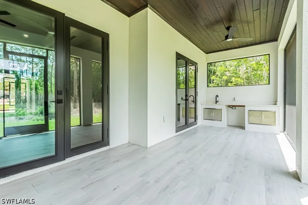2nd Avenue SE Naples, FL 34117