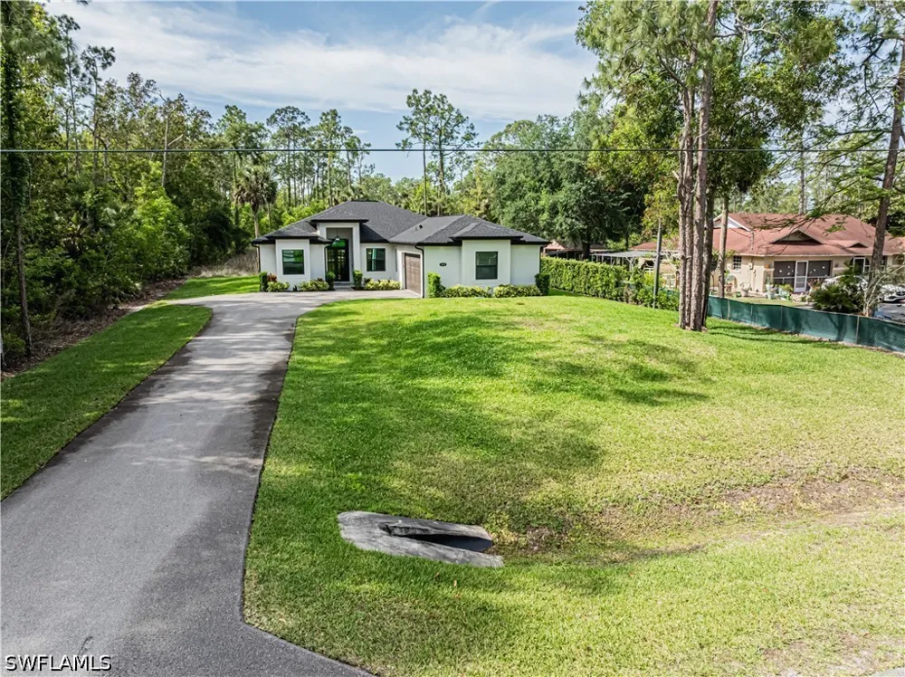 2nd Avenue SE Naples, FL 34117