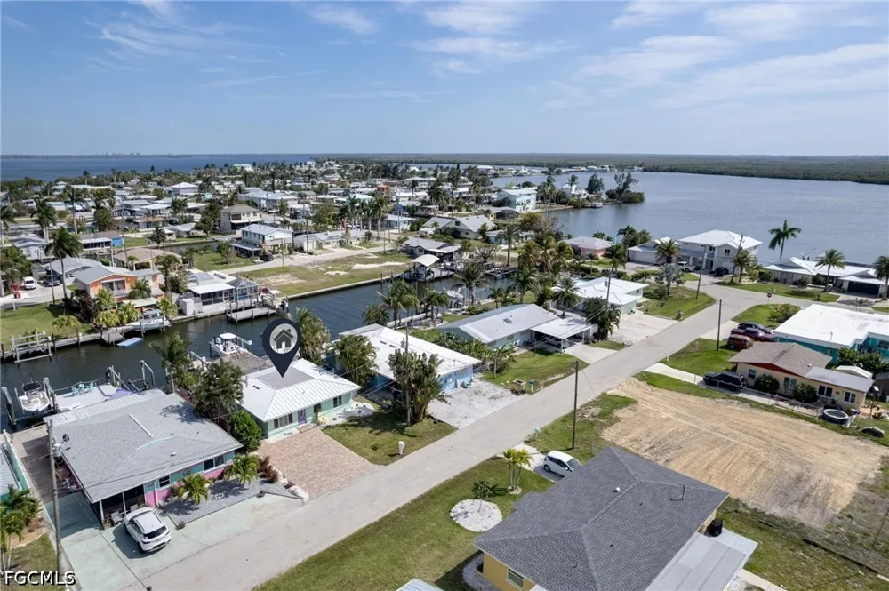 Bridgeview Street Matlacha, FL 33993