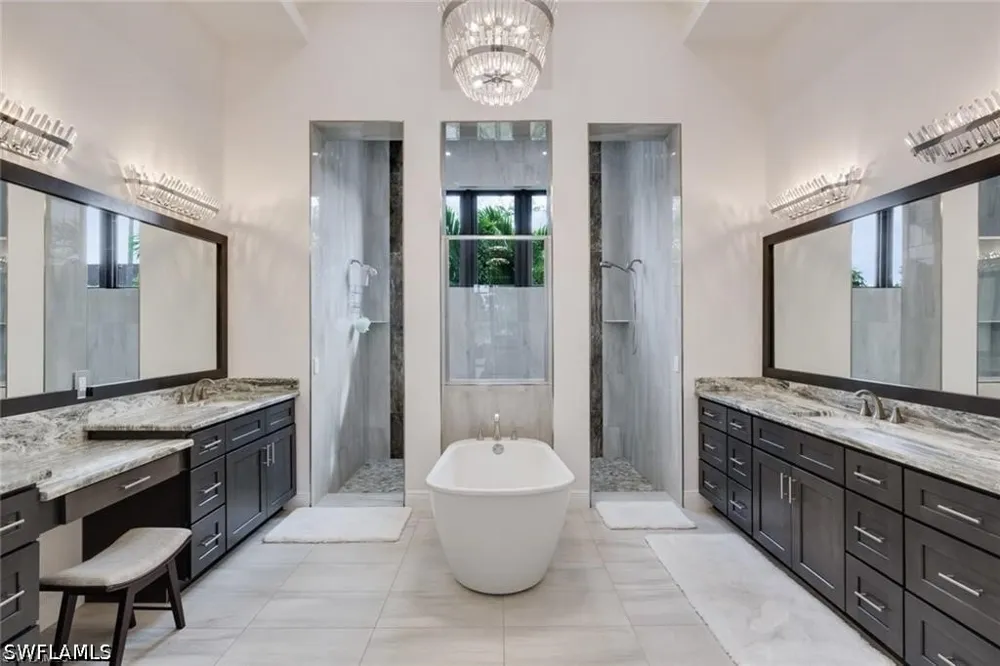 Livingston Woods Lane Naples, FL 34109