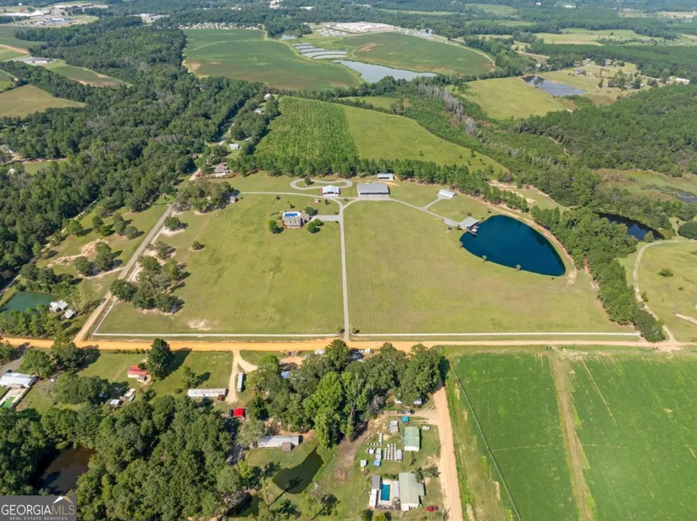 375 Dasher ST Lyons, GA 30436