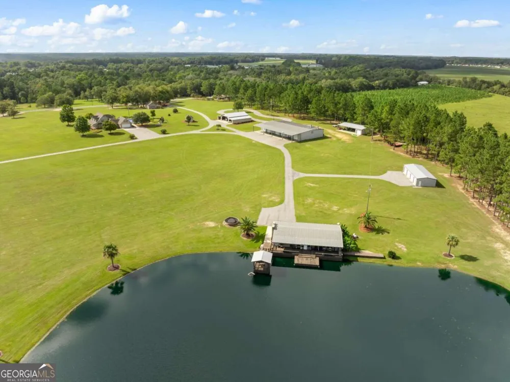375 Dasher ST Lyons, GA 30436