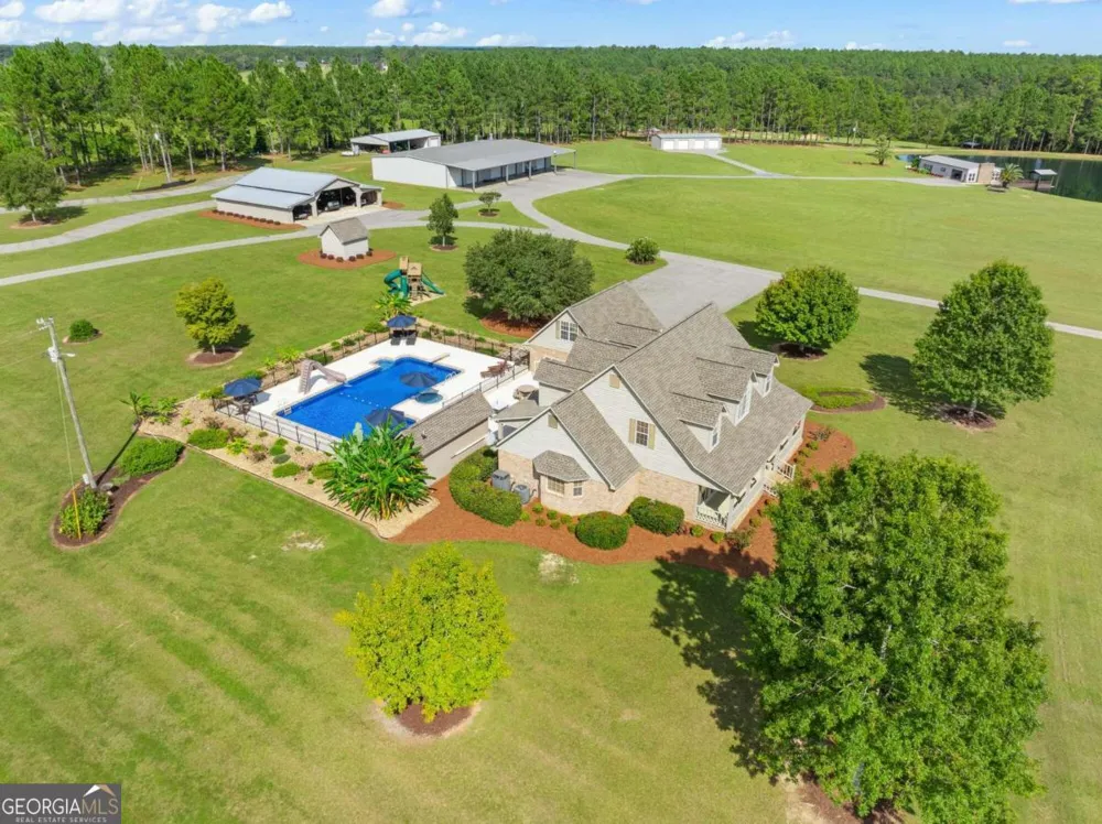 375 Dasher ST Lyons, GA 30436