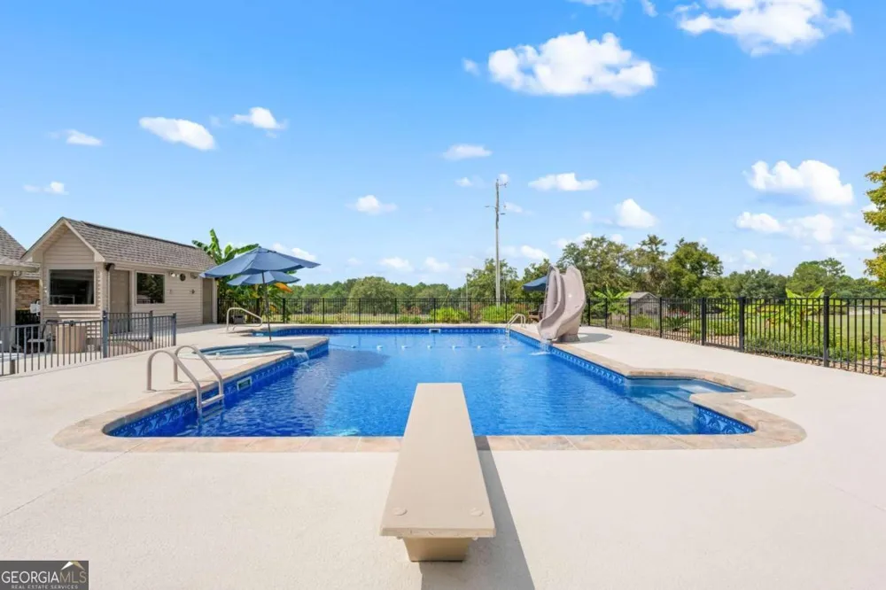 375 Dasher ST Lyons, GA 30436