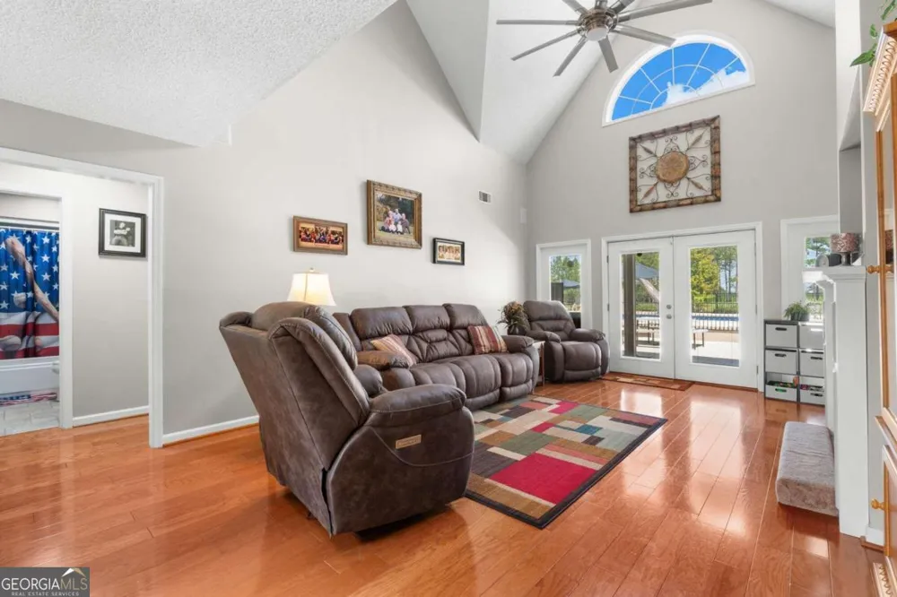 375 Dasher ST Lyons, GA 30436