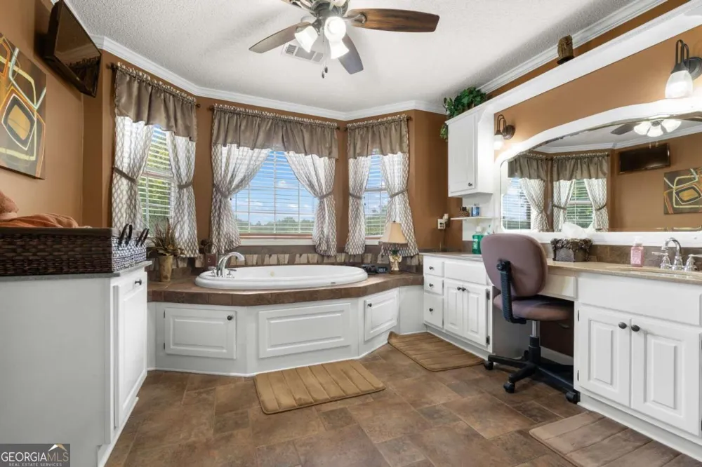 375 Dasher ST Lyons, GA 30436