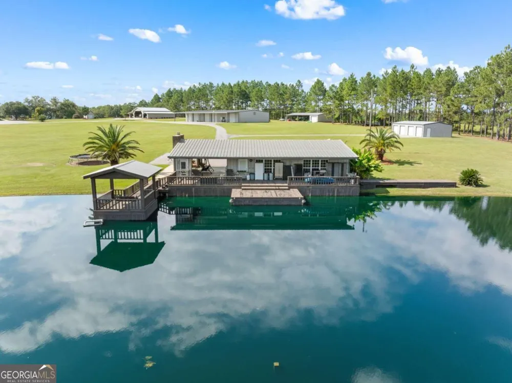 375 Dasher ST Lyons, GA 30436
