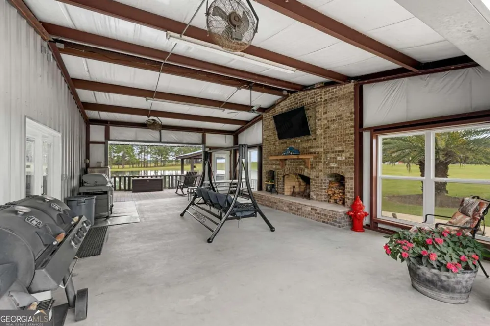 375 Dasher ST Lyons, GA 30436