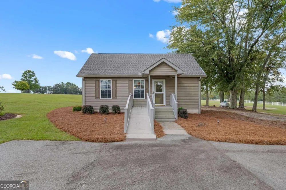 375 Dasher ST Lyons, GA 30436