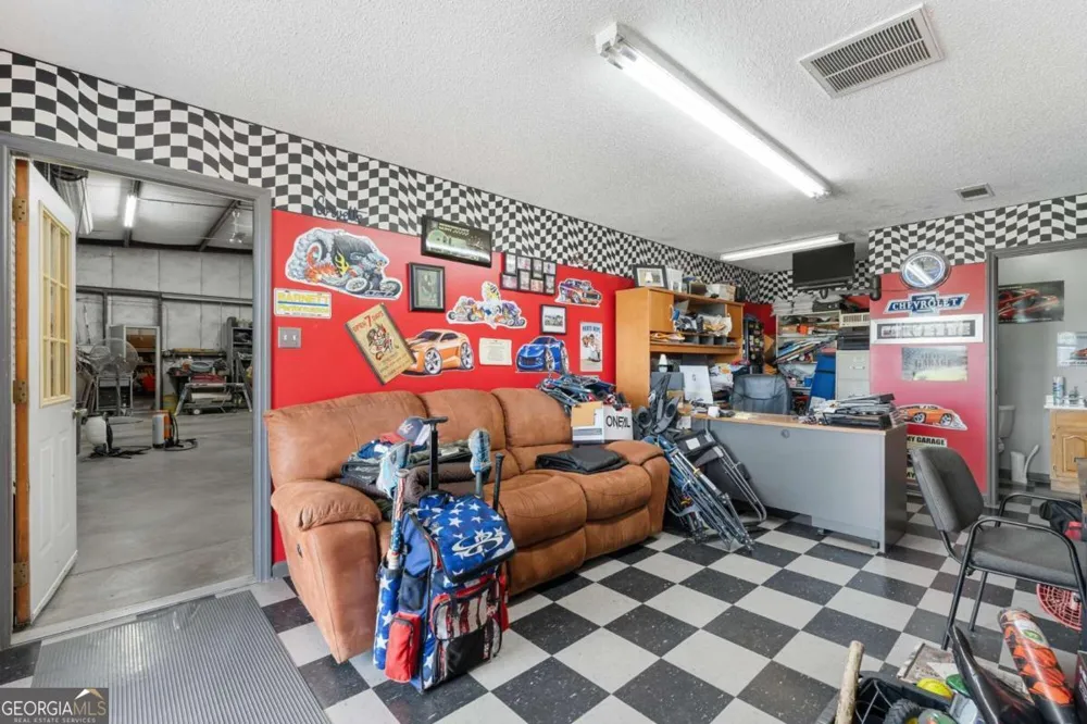375 Dasher ST Lyons, GA 30436