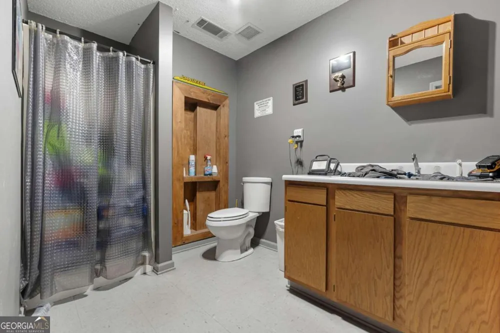 375 Dasher ST Lyons, GA 30436