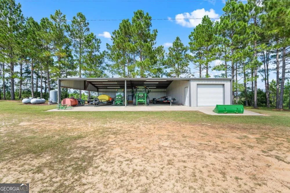 375 Dasher ST Lyons, GA 30436