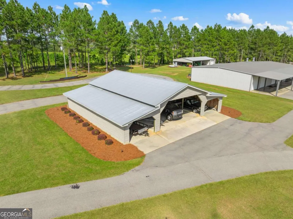 375 Dasher ST Lyons, GA 30436
