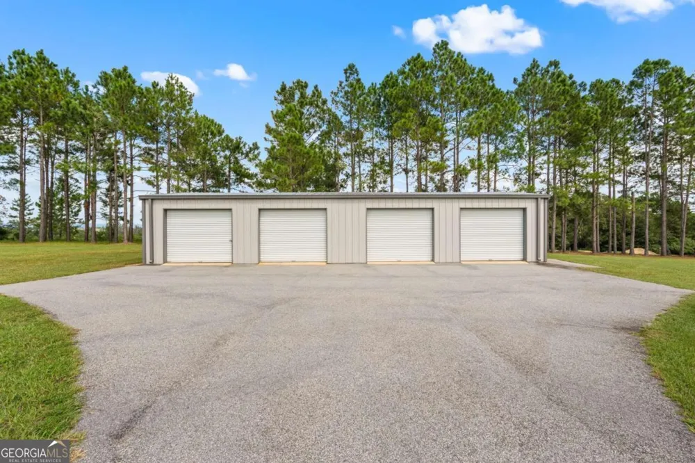 375 Dasher ST Lyons, GA 30436