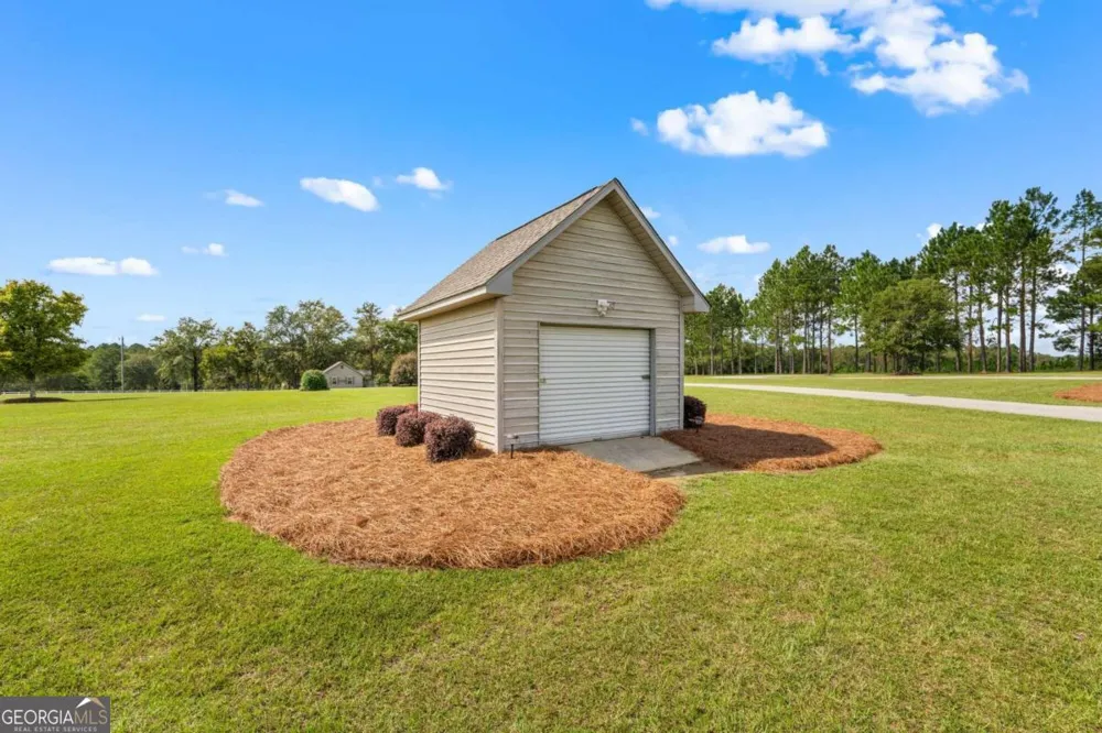 375 Dasher ST Lyons, GA 30436