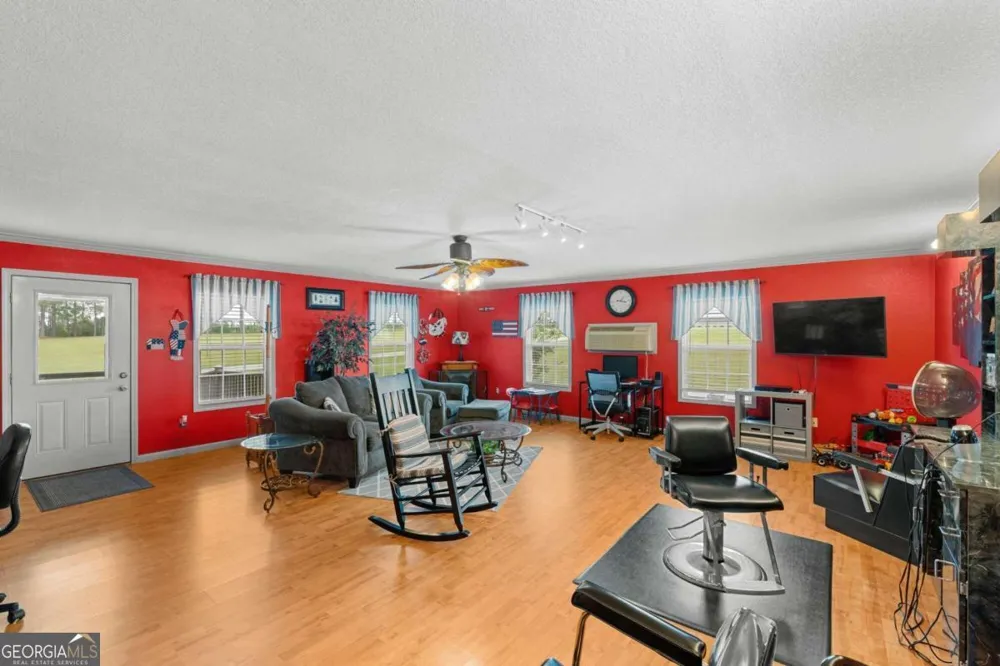 375 Dasher ST Lyons, GA 30436