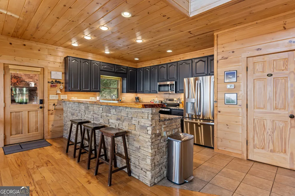 176 Katahdin DR Mineral Bluff, GA 30559