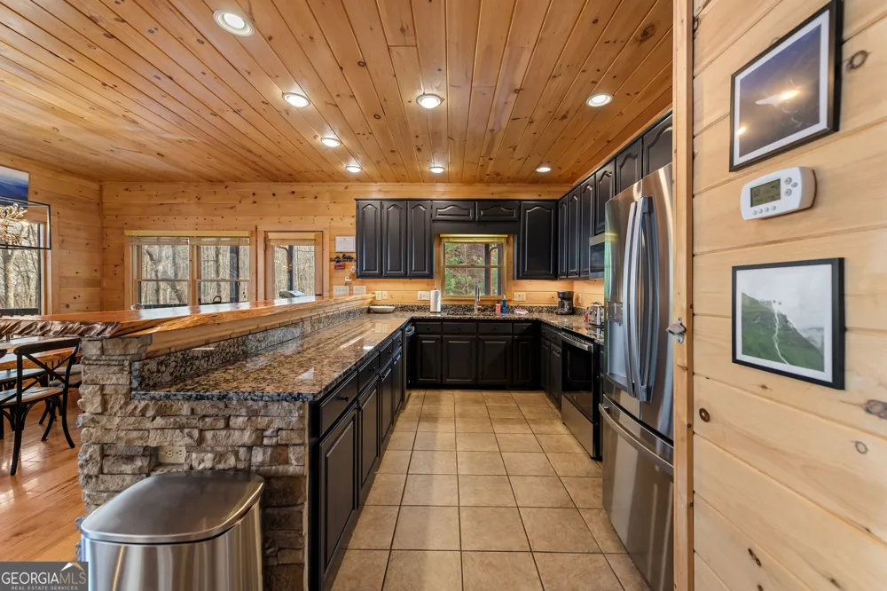 176 Katahdin DR Mineral Bluff, GA 30559