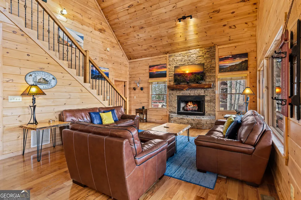 176 Katahdin DR Mineral Bluff, GA 30559