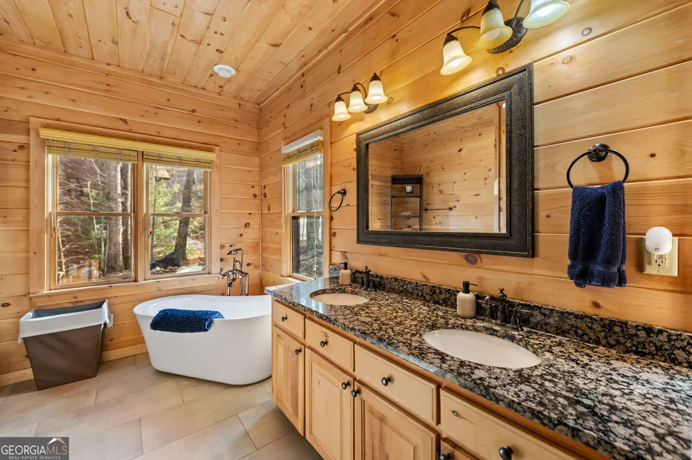 176 Katahdin DR Mineral Bluff, GA 30559