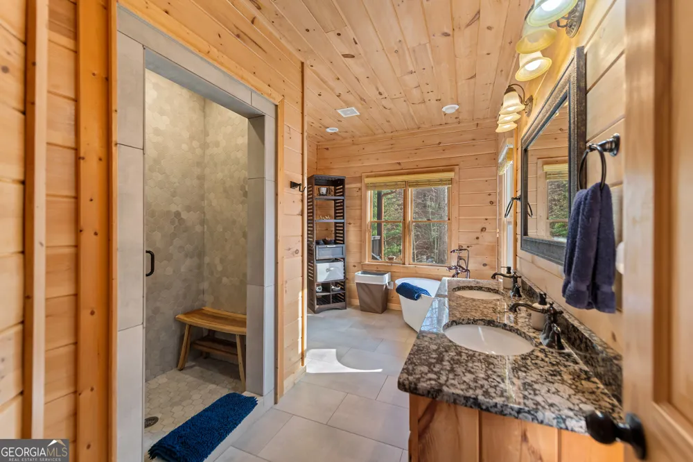 176 Katahdin DR Mineral Bluff, GA 30559
