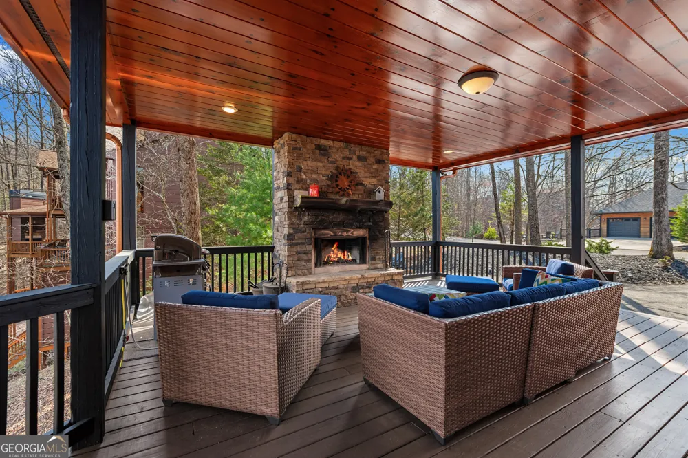 176 Katahdin DR Mineral Bluff, GA 30559