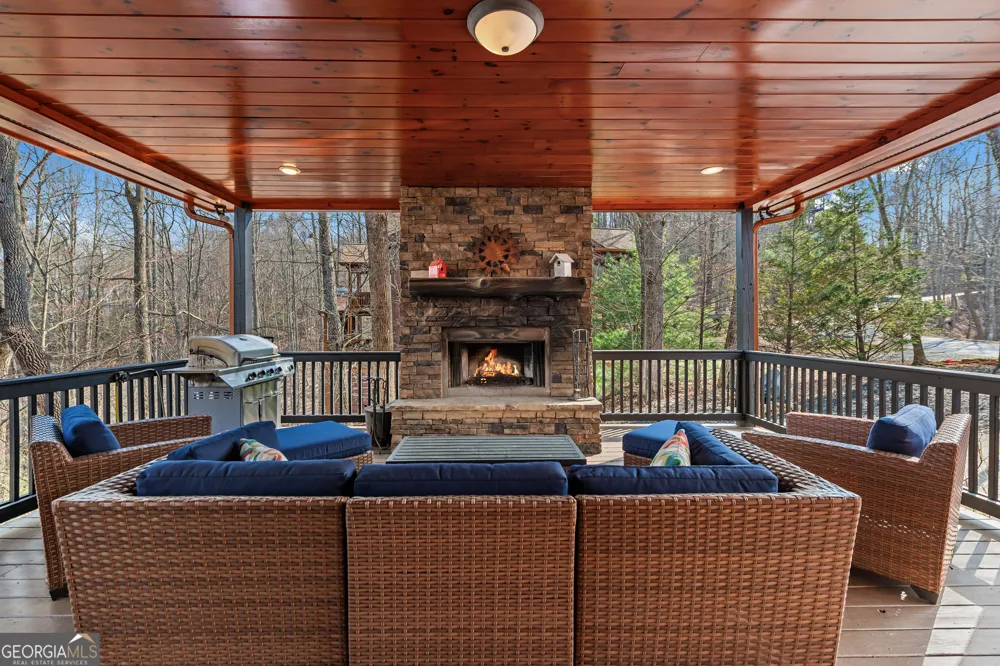 176 Katahdin DR Mineral Bluff, GA 30559