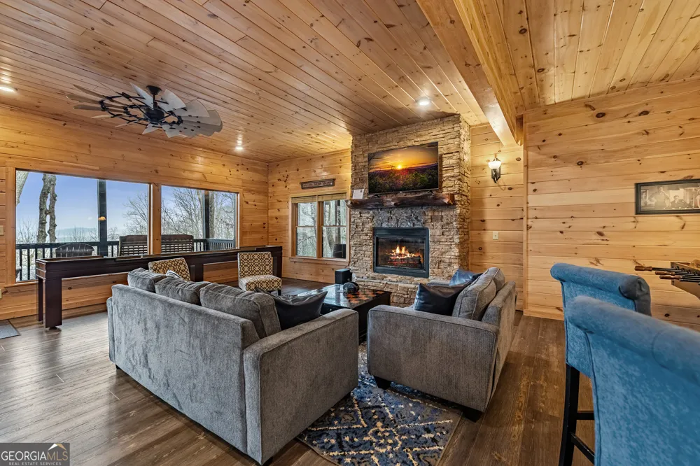 176 Katahdin DR Mineral Bluff, GA 30559