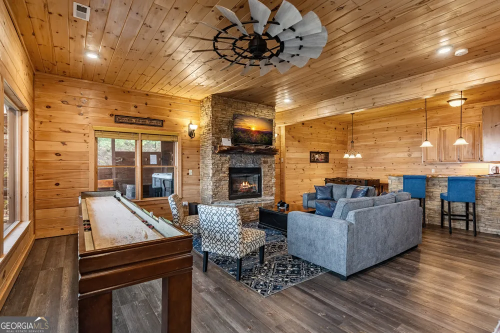 176 Katahdin DR Mineral Bluff, GA 30559