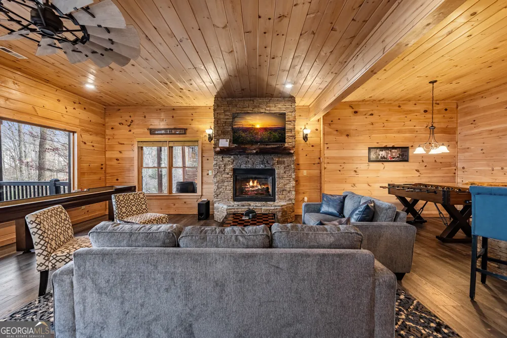 176 Katahdin DR Mineral Bluff, GA 30559