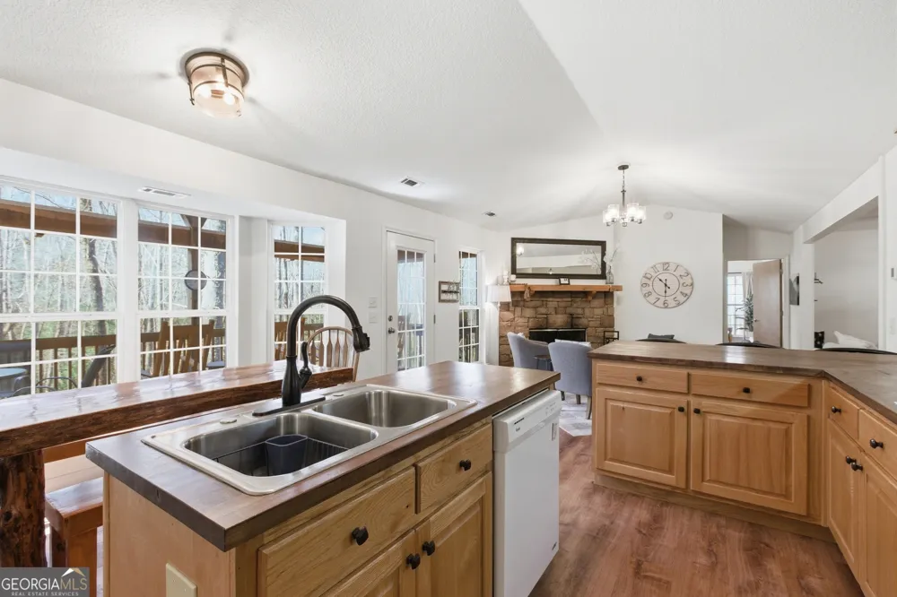 522 Rebel CIR Sky Valley, GA 30537