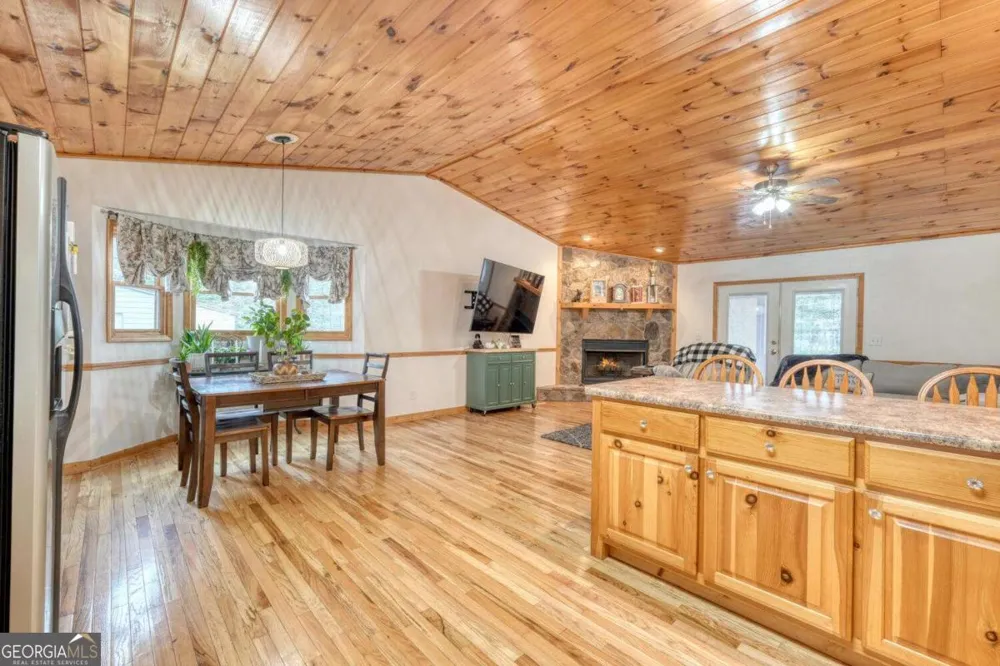 694 Hilltop RD Murphy, NC 28906