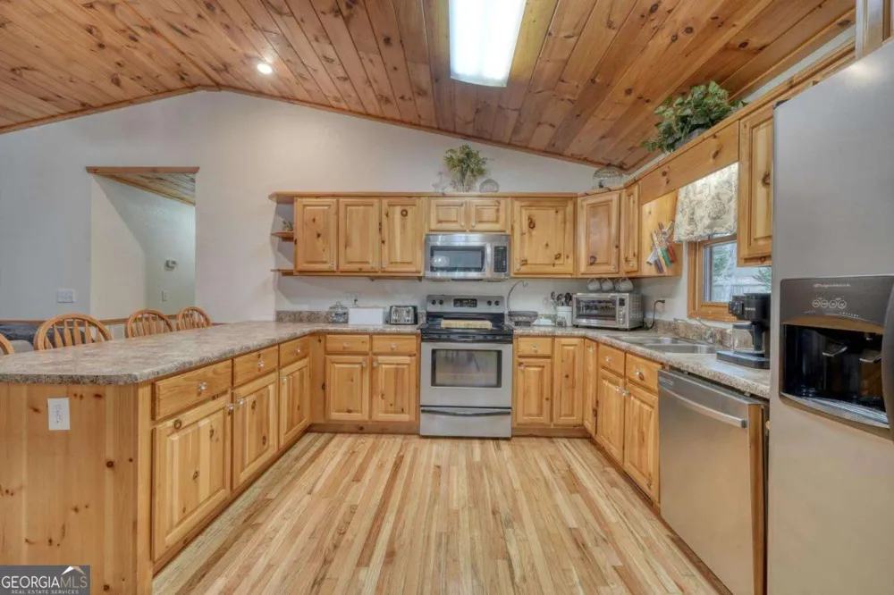694 Hilltop RD Murphy, NC 28906