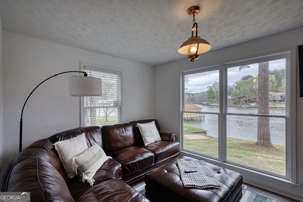 1697 County Line EXT Mansfield, GA 30055