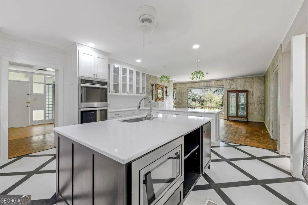 490 Maple ST Cornelia, GA 30531